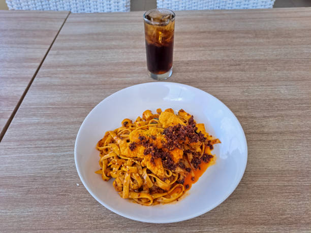 Spaghettis bolognaise + coca + glace